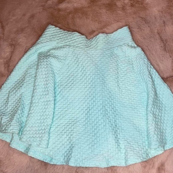 Divided Turquoise skirt - Picture 1 of 3
